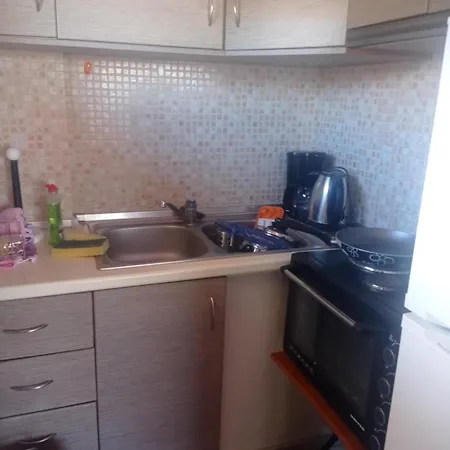 στην κουτσουπιά Kókkinon Nerón